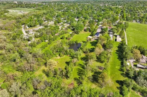 View/Area - 18611 E Salisbury Rd, Independence, MO 64056 photo 4 of 5