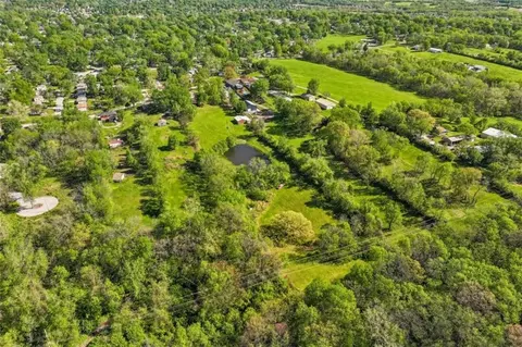 View/Area - 18611 E Salisbury Rd, Independence, MO 64056 photo 3 of 5