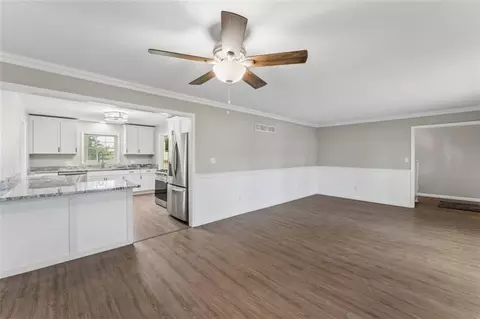 Living - 18611 E Salisbury Rd, Independence, MO 64056 photo 5 of 12