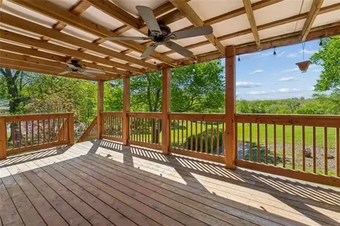 Exterior - 18611 E Salisbury Rd, Independence, MO 64056 photo 9 of 11