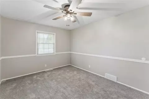 Bedroom - 18611 E Salisbury Rd, Independence, MO 64056 photo 5 of 11