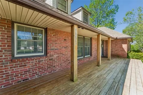 Exterior - 18611 E Salisbury Rd, Independence, MO 64056 photo 4 of 11