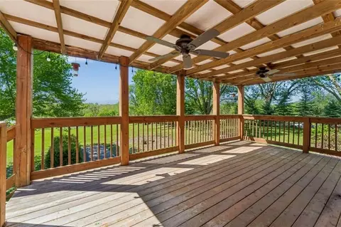 Exterior - 18611 E Salisbury Rd, Independence, MO 64056 photo 8 of 11
