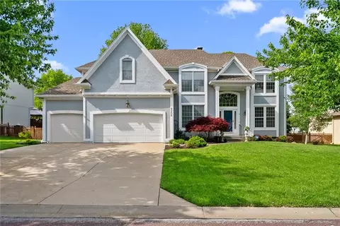 9308 W 150th Ter, Overland Park, KS 66221