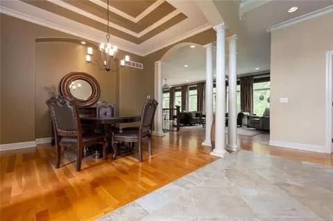 Entry Way - 4530 Verona Dr, Riverside, MO 64150 photo 1 of 5