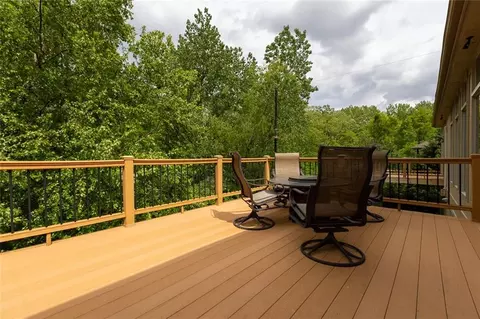 Exterior - 4530 Verona Dr, Riverside, MO 64150 photo 8 of 11