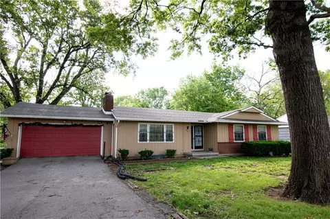 6613 Chestnut Ave, Kansas City, MO 64132