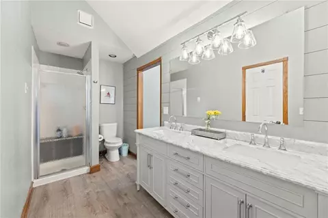 Bath - 8906 Millstone Dr, Lenexa, KS 66220 photo 1 of 2
