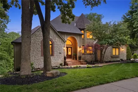 1305 NW 43rd Ter, Kansas City, MO 64116