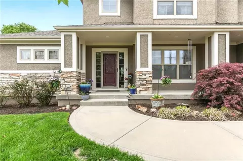 1917 SW Sage Canyon Rd, Lees Summit, MO 64082