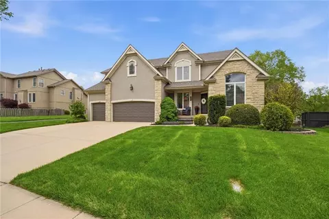 5308 W 161st St, Overland Park, KS 66085