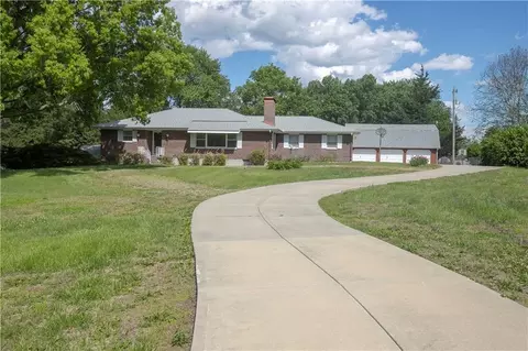 517 S 21 St, Leavenworth, KS 66048