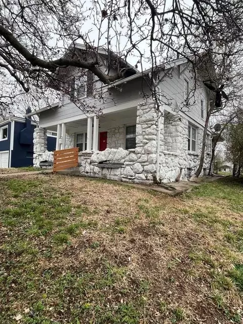 Exterior - 9321 E 15th St, Independence, MO 64052 photo 5 of 8