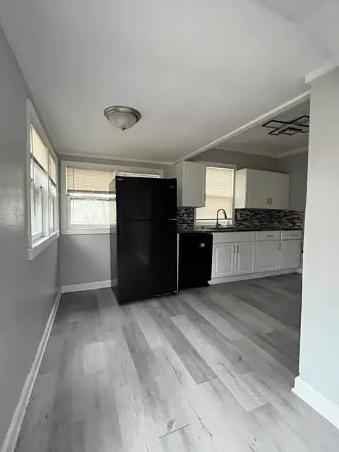 Kitchen - 9321 E 15th St, Independence, MO 64052 photo 3 of 3