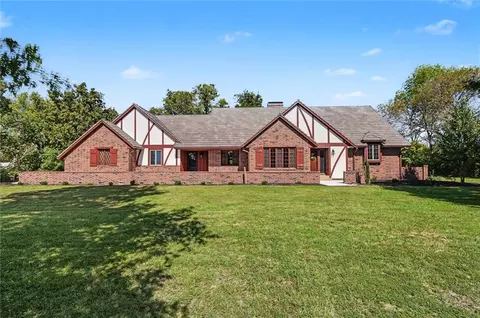 3049 Kingman Rd, Ottawa, KS 66067