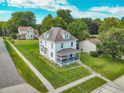 1302 N Mulberry St, Maryville, MO 64468