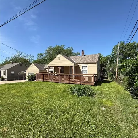 4260 NE Kelsey Rd, Kansas City, MO 64116