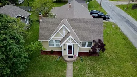 1006 E Pearl St, Harrisonville, MO 64701