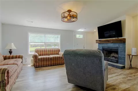 Living - 10064 State Route T Hwy Hwy, Adrian, MO 64720 photo 2 of 3