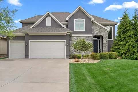 11398 S Longview Rd, Olathe, KS 66061