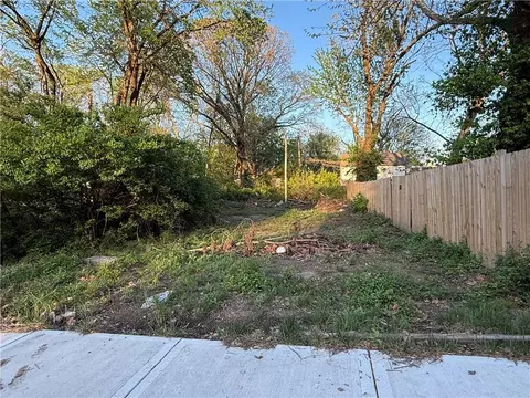 Other - 704 E Hayward Ave, Independence, MO 64050 photo 11 of 15