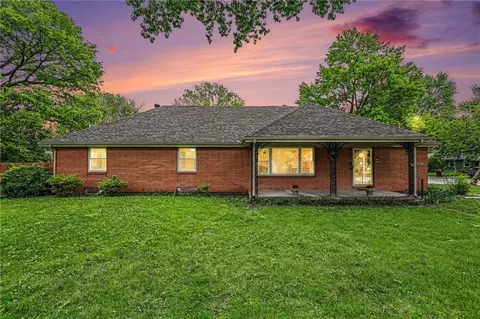 4607 Blue Ridge Blvd, Kansas City, MO 64133
