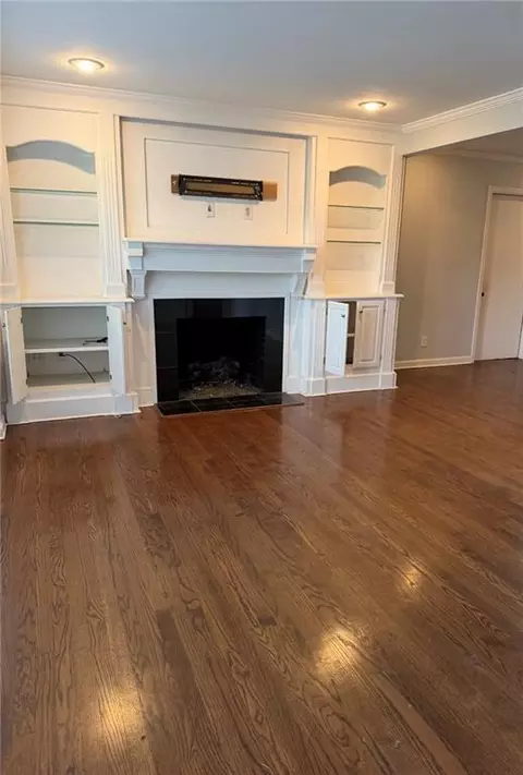 5200 W 72nd St, Prairie Village, KS 66208