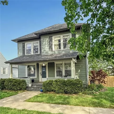609 S Buchanan St, Maryville, MO 64468
