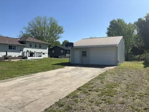 Exterior - 304 E Frazier St, Drexel, MO 64742 photo 2 of 2