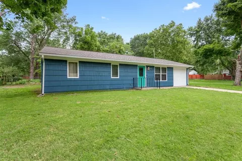 1618 Pennsylvania St, Lawrence, KS 66044