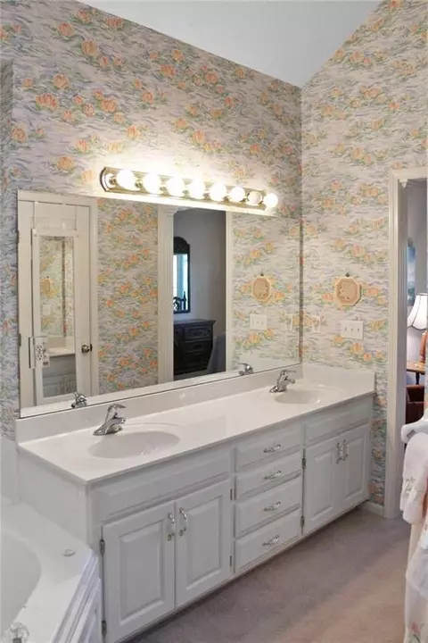 Bath - 17800 E 30th Dr, Independence, MO 64057 photo 1 of 5