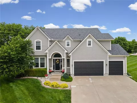 1408 Cedar Ridge Cir, Raymore, MO 64083