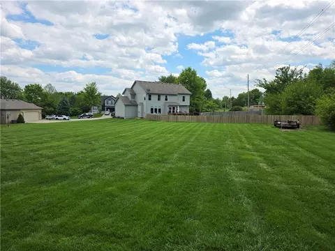 Exterior - 1408 Cedar Ridge Cir, Raymore, MO 64083 photo 5 of 5