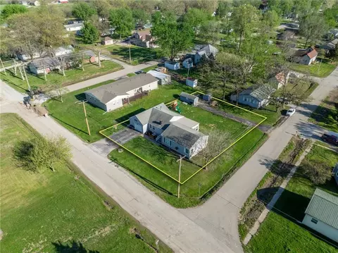 View/Area - 302 E Richardson St, Gallatin, MO 64640 photo 6 of 6