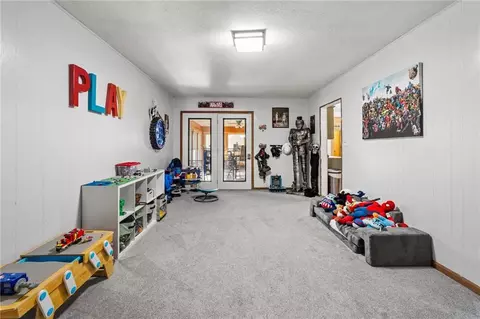 Entry Way - 302 E Richardson St, Gallatin, MO 64640 photo 4 of 4