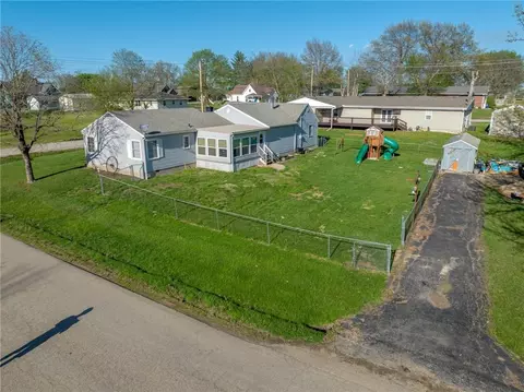 Exterior - 302 E Richardson St, Gallatin, MO 64640 photo 5 of 6