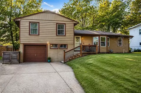 610 Lacy Ln, Belton, MO 64012