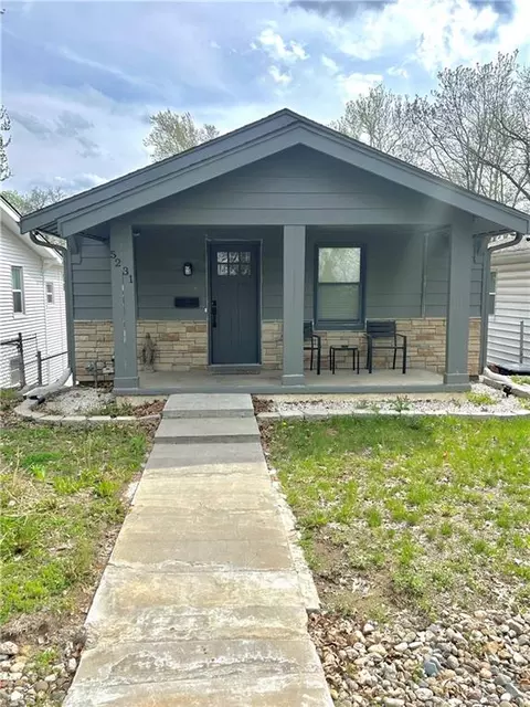 5231 Gladstone Blvd, Kansas City, MO 64123