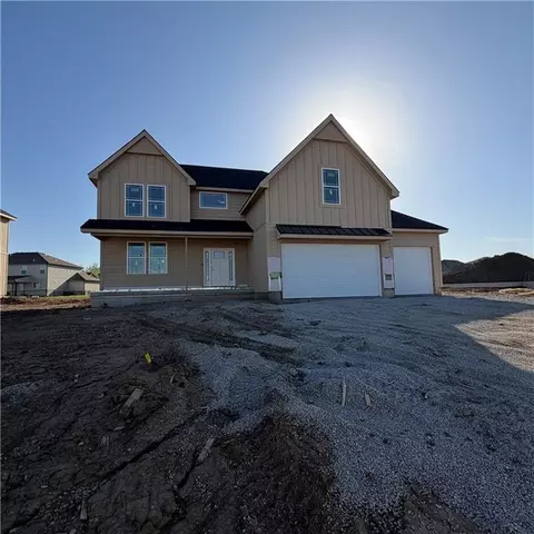 2340 Foxtail Dr, Kearney, MO 64060