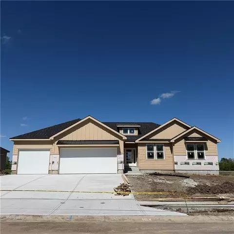 2351 Foxtail Dr, Kearney, MO 64060