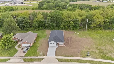 View/Area - 504 Mcguire Dr, Iola, KS 66749 photo 3 of 3