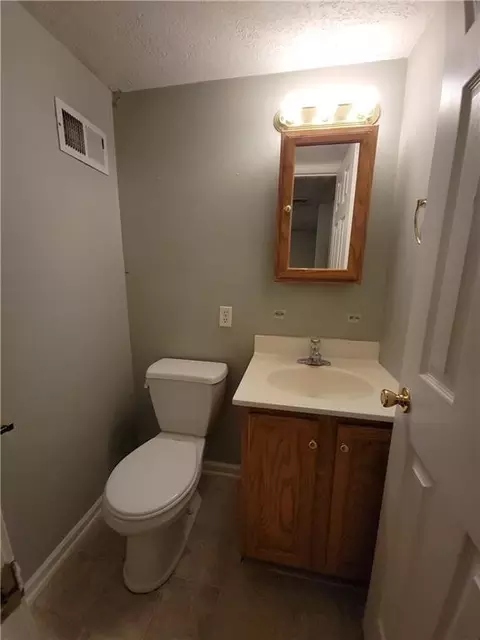 904 SE 3rd Ter, Lees Summit, MO 64063 photo 25