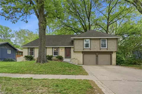 9731 Roe Ave, Overland Park, KS 66207