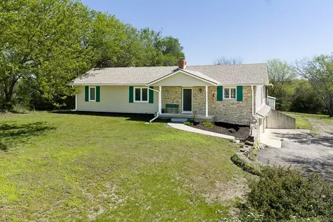 10615 Kill Creek Rd, De Soto, KS 66018