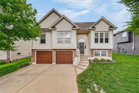 19712 E 6th Street North St, Independence, MO 64056