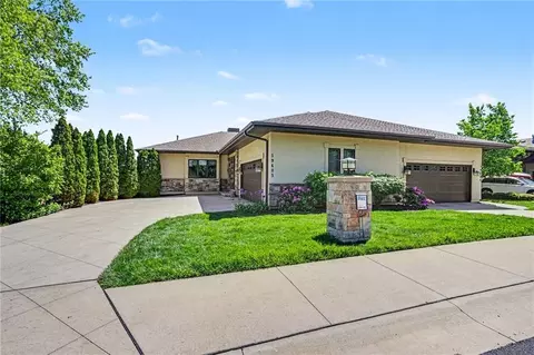 19405 W 102nd St, Lenexa, KS 66220