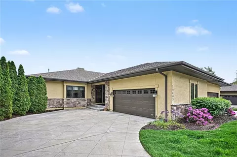 19405 W 102nd St, Lenexa, KS 66220