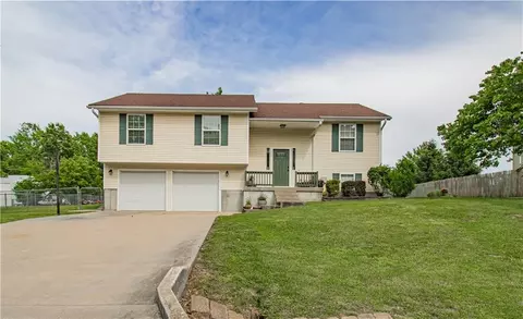 139 SE 621 Rd, Warrensburg, MO 64093