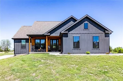 53 SW 150th Rd, Warrensburg, MO 64093