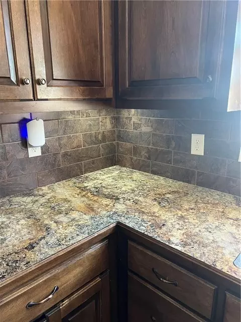 817 W Rader St, Lone Jack, MO 64086